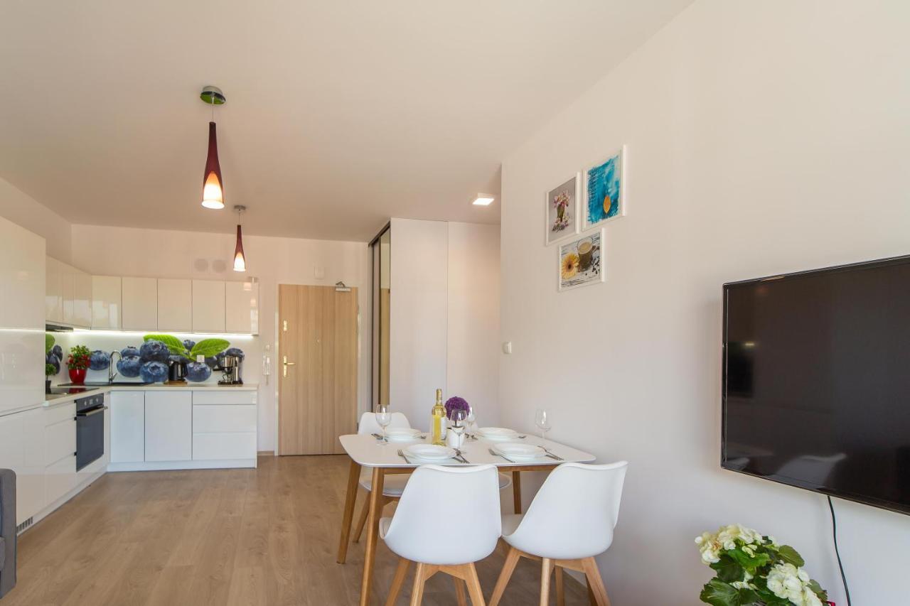 Waterline Apartamenty Kolobrzeg Bagian luar foto