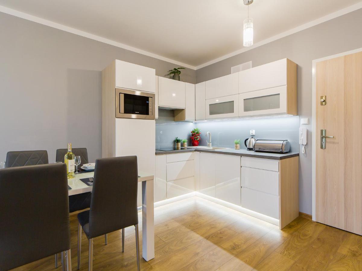 Waterline Apartamenty Kolobrzeg Bagian luar foto