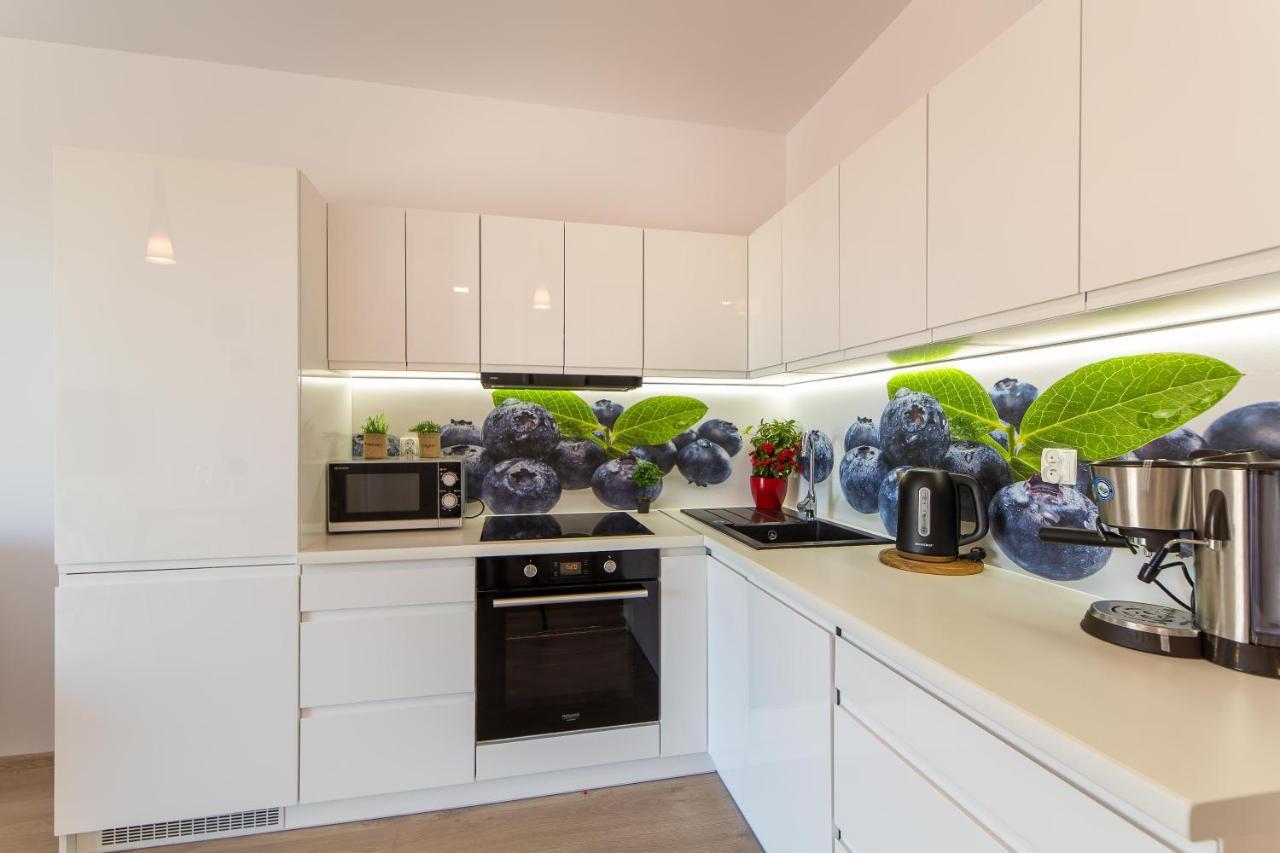 Waterline Apartamenty Kolobrzeg Bagian luar foto