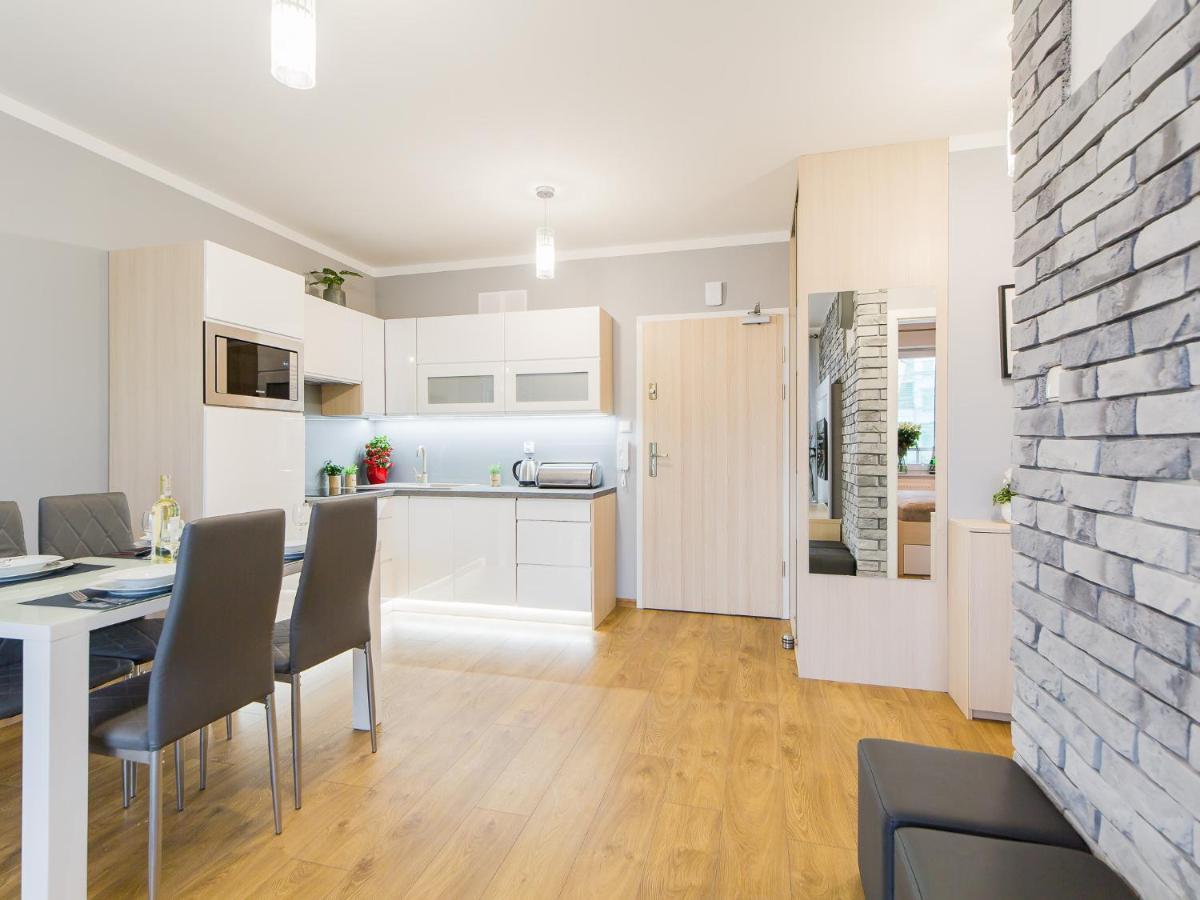 Waterline Apartamenty Kolobrzeg Bagian luar foto