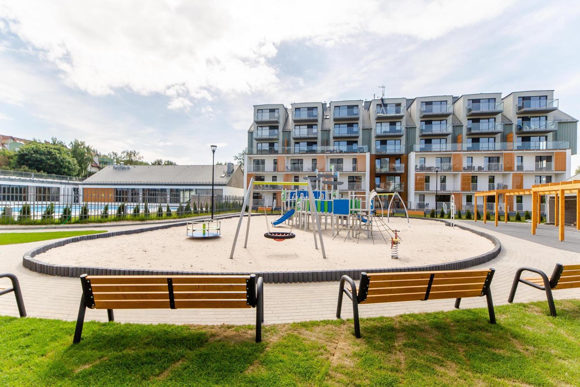 Waterline Apartamenty Kolobrzeg Bagian luar foto